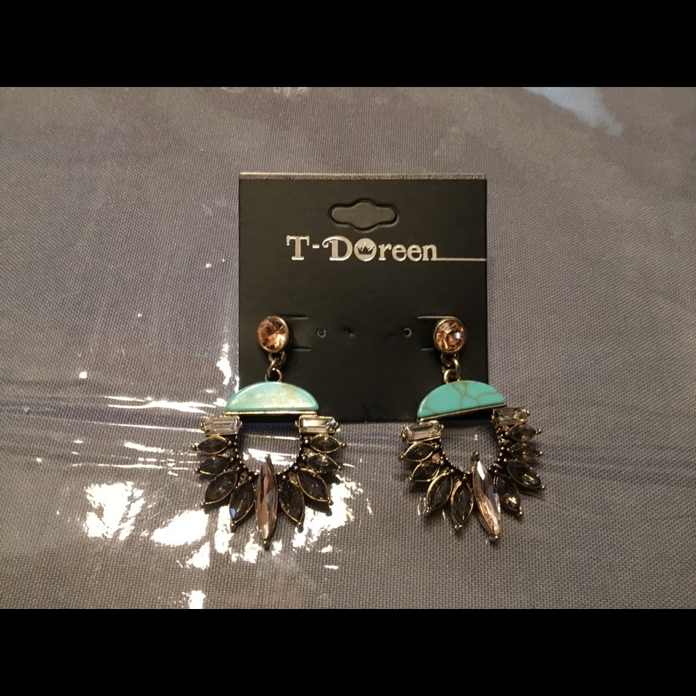 T Doreen Earrings